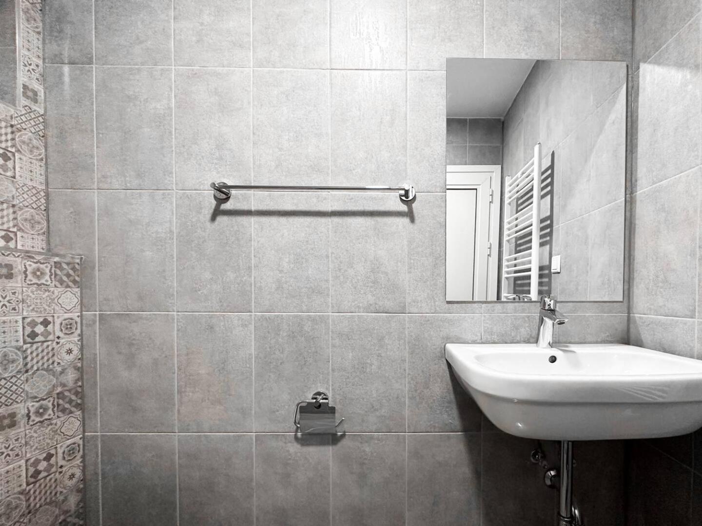 6 Studios 6 Bathrooms 2 Levels Kitchens Sofia Ngoại thất bức ảnh